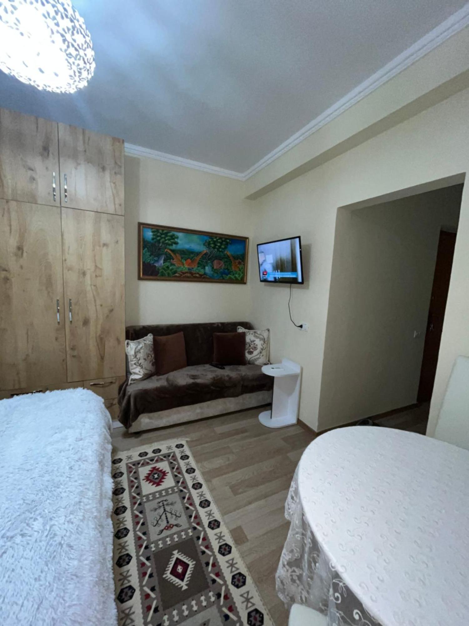 Evis House Apartment Tirana Exterior photo